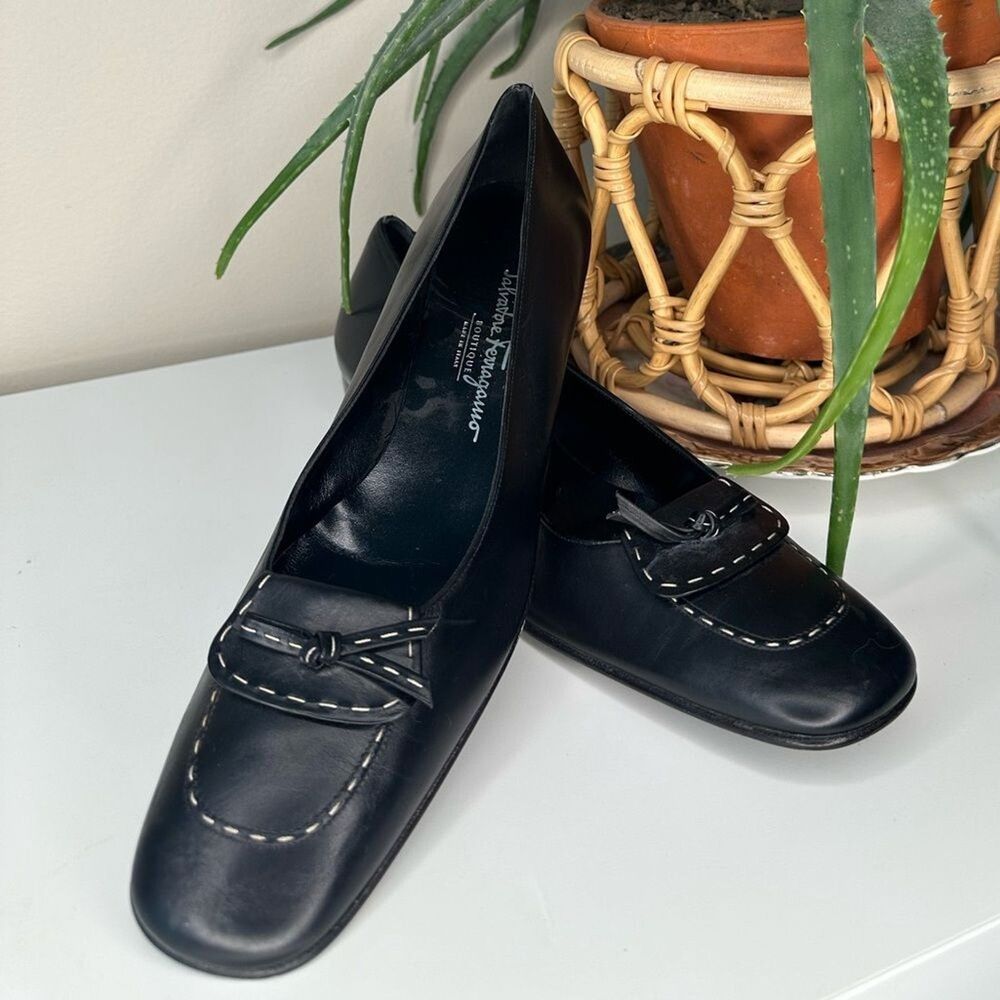 VTG 90 Salvatore Ferragamo Boutique Black Leather Loafers Bow Stitch 10.5A Italy